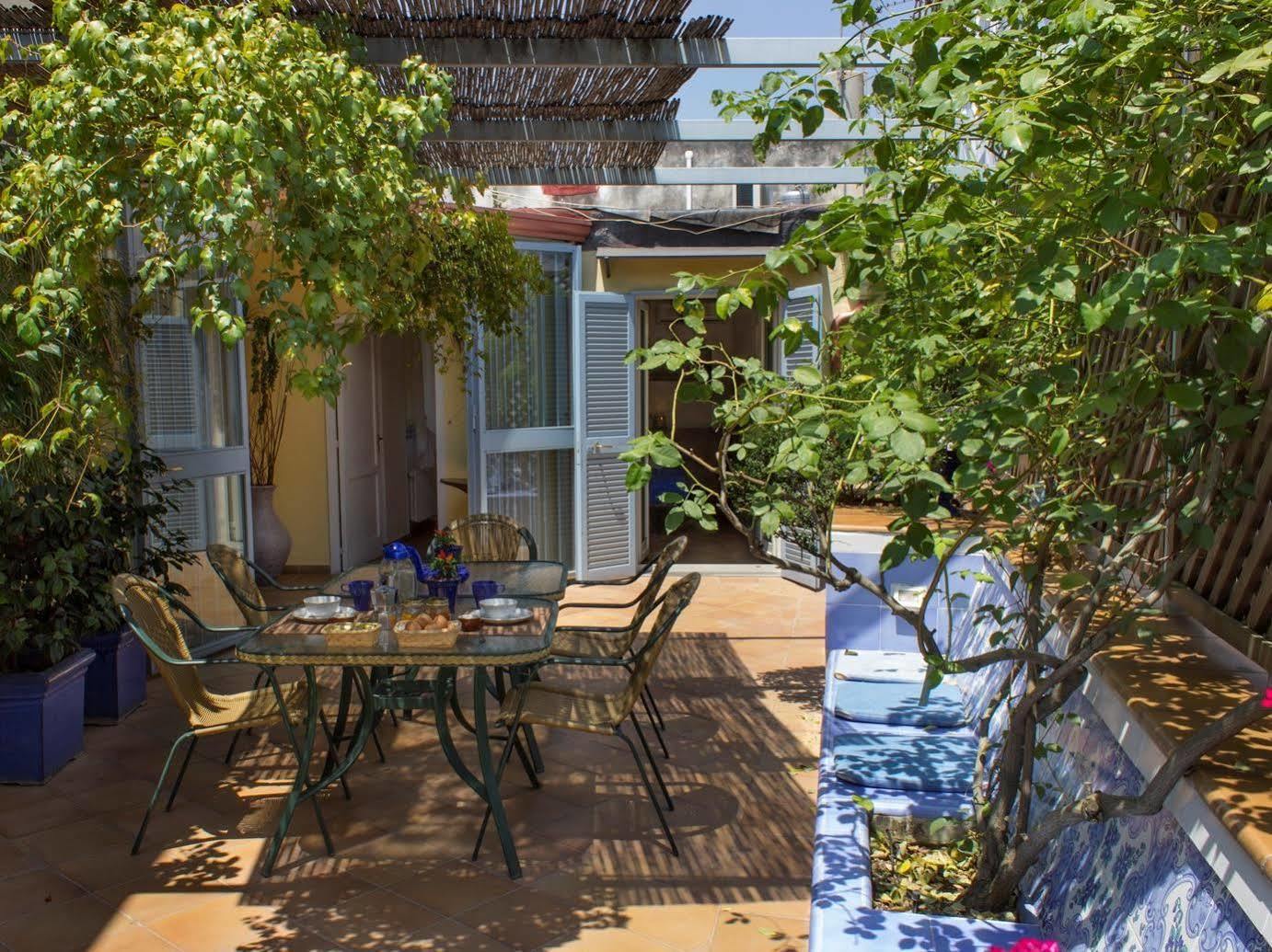 Dimora Dei Giganti Bed & Breakfast Napoli Dış mekan fotoğraf